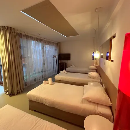 Ξενοδοχείο με διαμερίσματα Marnix360apartments The Mansion 3*