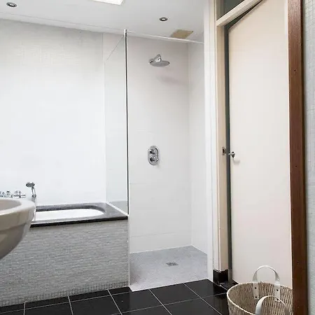 Ξενοδοχείο με διαμερίσματα Marnix360apartments The Mansion