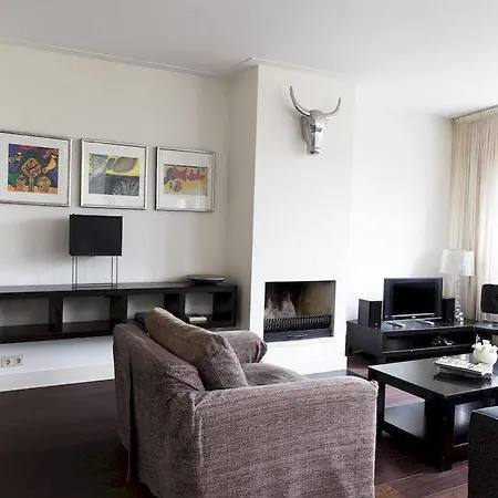 Ξενοδοχείο με διαμερίσματα Marnix360apartments The Mansion 3*