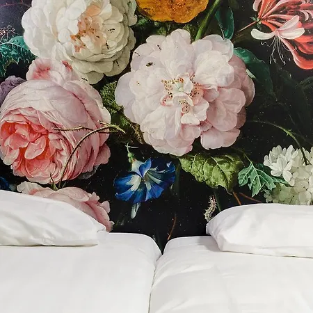 アパートホテル Marnix360apartments The Mansion 3*