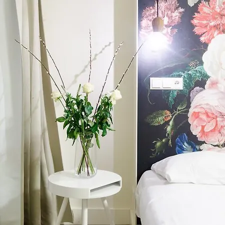 Marnix360apartments The Mansion アパートホテル 3*