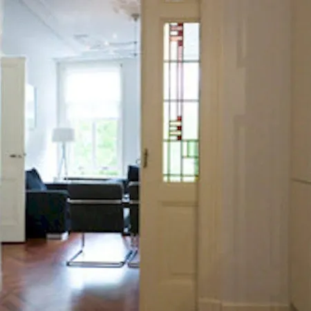 Marnix360apartments The Mansion Lägenhetshotell 3*