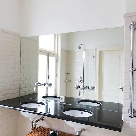 Marnix360apartments The Mansion 3*