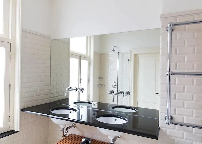 Marnix360apartments The Mansion 3*